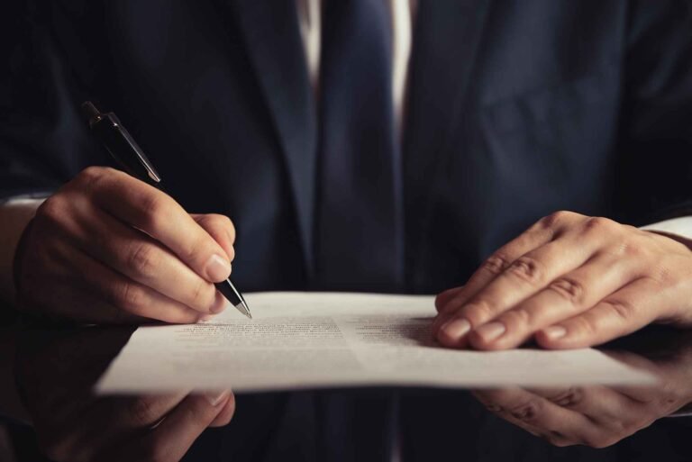 How Much Does a Criminal Lawyer in Dubai Cost